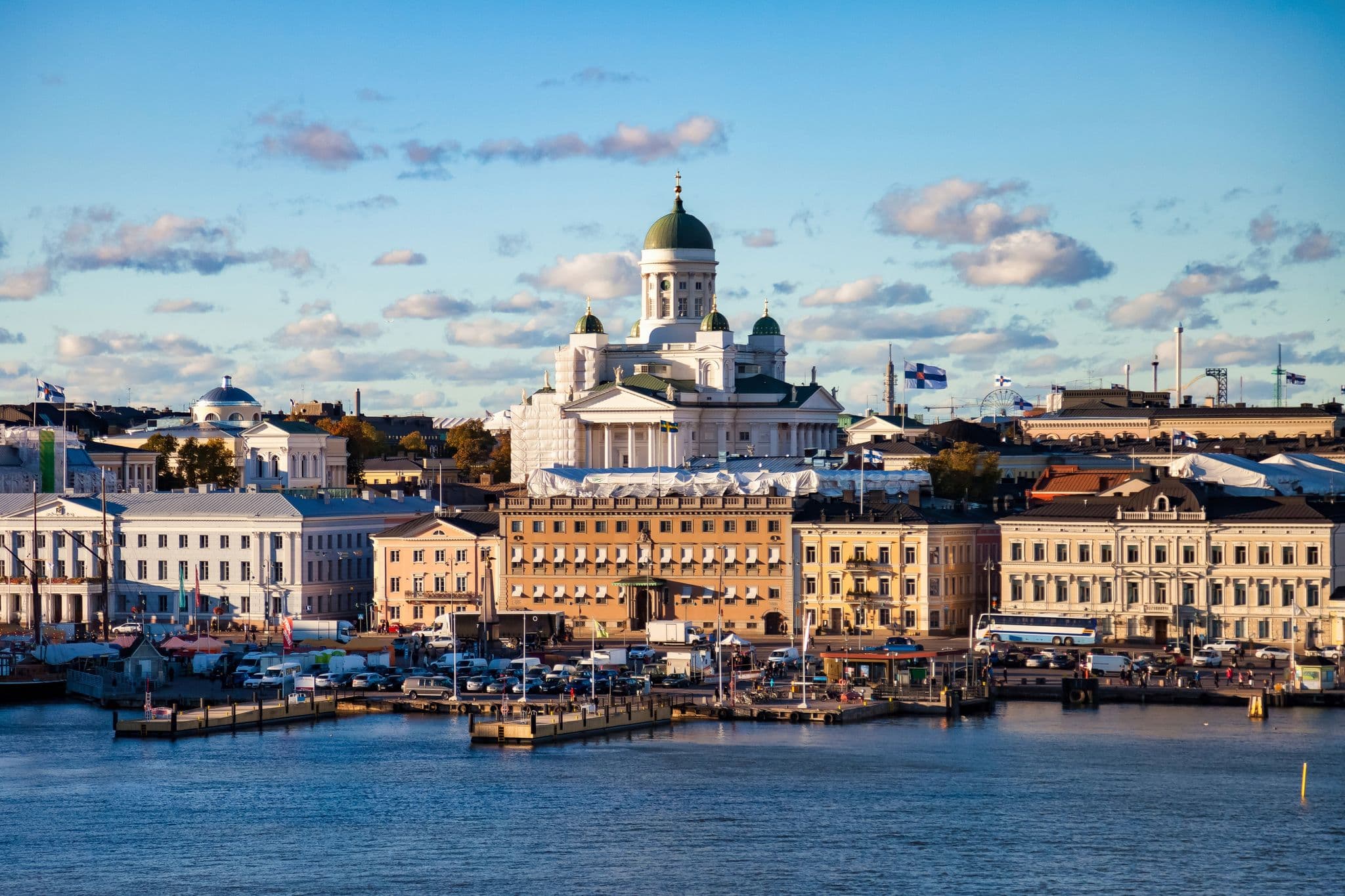 Uçaklı Kuzey Avrupa Turu · 8 Ülke, 15 Şehir — Vilnius, Riga, Tallinn, Helsinki, Stockholm, Oslo, Flåm, Bergen, Preikestolen, Gothenburg, Copenhagen, Hamburg