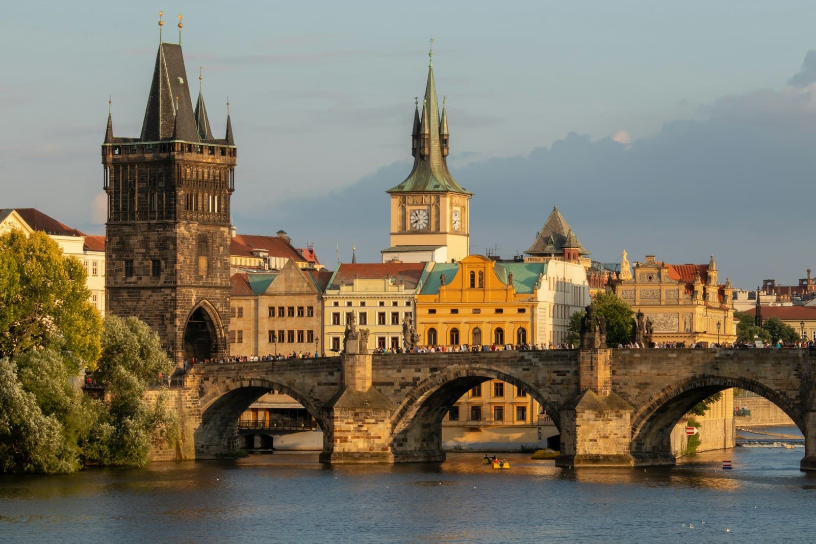 Prag — fotoğraf: Martin Krchnacek / Unsplash
